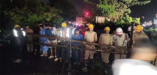 Bantwal mobile tower uprooted amid heavy rain 